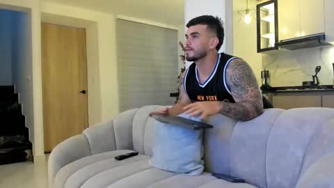 ricardogonzalez666 online show from 10, 1, 2026