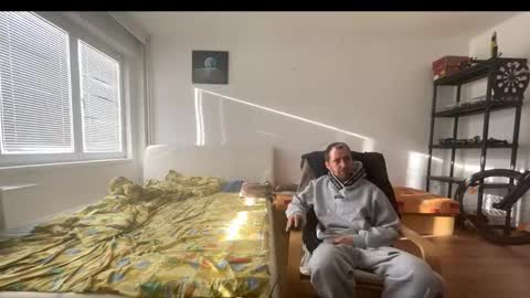 Snapshot of ricciardio chatting on 5, 10, 2025 ricciardio online show from 5, 10, 2025