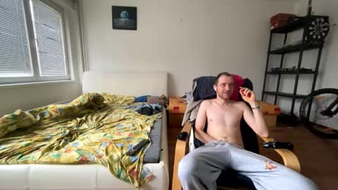 Snapshot of ricciardio chatting on 10, 10, 2025 ricciardio online show from 10, 10, 2025