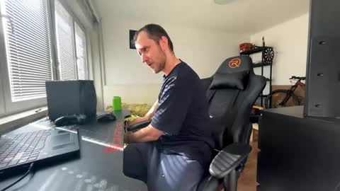 Snapshot of ricciardio chatting on 16, 10, 2025 ricciardio online show from 16, 10, 2025
