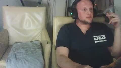 Snapshot of richardd110011 chatting on 9, 5, 2026 richardd110011 online show from 9, 5, 2026