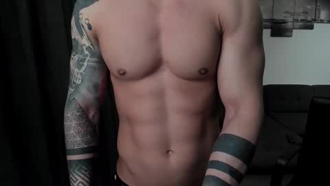 Snapshot of richarddarell chatting on 18, 2, 2025 RichardDarell online show from 18, 2, 2025