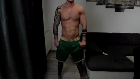 Snapshot of richarddarell chatting on 27, 9, 2025 RichardDarell online show from 27, 9, 2025