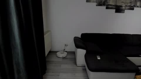 Snapshot of richarddarell chatting on 4, 10, 2025 RichardDarell online show from 4, 10, 2025