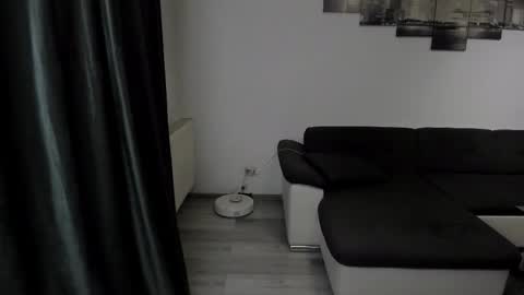 Snapshot of richarddarell chatting on 4, 11, 2025 RichardDarell online show from 4, 11, 2025