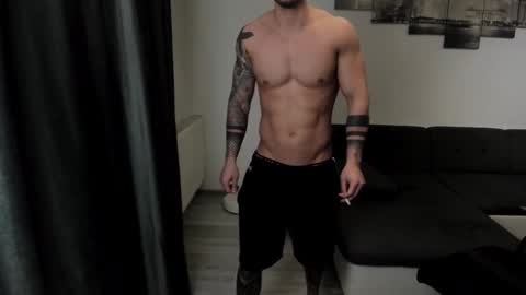 Snapshot of richarddarell chatting on 27, 11, 2025 RichardDarell online show from 27, 11, 2025