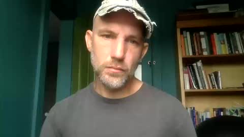 Snapshot of richheader chatting on 15, 10, 2025 richheader online show from 15, 10, 2025