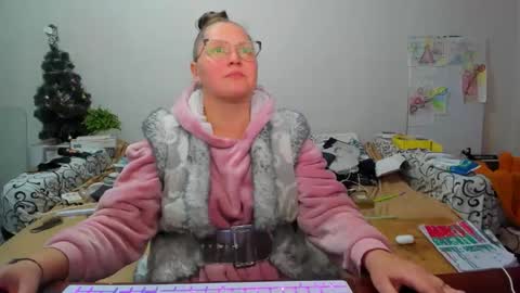 Anna - not anna - right Anna  online show from 8, 2, 2026