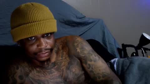 Snapshot of rickavelli chatting on 15, 10, 2025 Rick online show from 15, 10, 2025