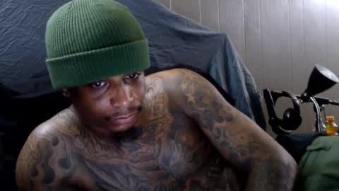 Snapshot of rickavelli chatting on 17, 10, 2025 Rick online show from 17, 10, 2025