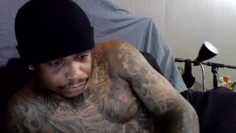 Snapshot of rickavelli chatting on 28, 11, 2025 Rick online show from 28, 11, 2025