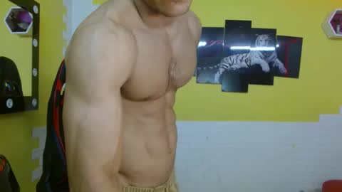 Snapshot of rickcumhot13 chatting on 25, 2, 2025 rickcumhot13 online show from 25, 2, 2025