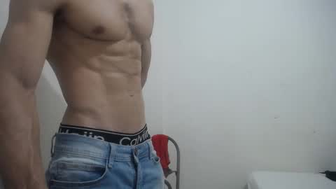 Snapshot of rickcumhot13 chatting on 22, 9, 2025 rickcumhot13 online show from 22, 9, 2025