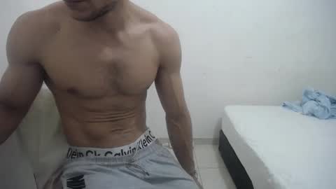 Snapshot of rickcumhot13 chatting on 28, 9, 2025 rickcumhot13 online show from 28, 9, 2025