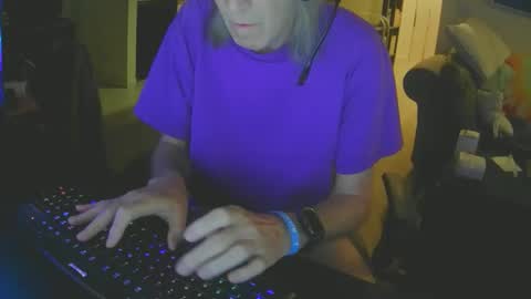 Snapshot of rickl56 chatting on 21, 10, 2025 rickl56 online show from 21, 10, 2025