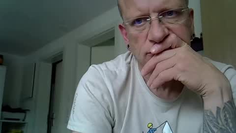 Snapshot of ricogumpi chatting on 5, 5, 2026 ricogumpi online show from 5, 5, 2026