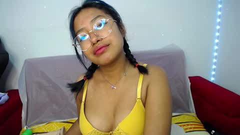 Snapshot of ricura_mily chatting on 24, 1, 2025 milena online show from 24, 1, 2025