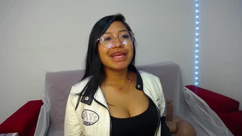 Snapshot of ricura_mily chatting on 3, 2, 2025 milena online show from 3, 2, 2025