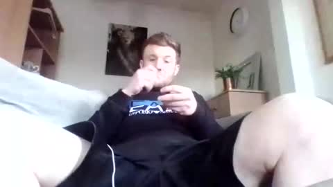 Snapshot of riggler100 chatting on 3, 11, 2025 Riggler100 online show from 3, 11, 2025