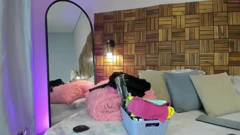 Sara online show from 9, 9, 2025