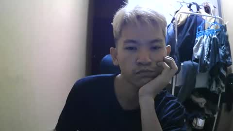 Snapshot of riiichie12 chatting on 28, 10, 2025 riiichie12 online show from 28, 10, 2025