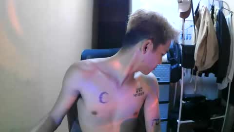 Snapshot of riiichie12 chatting on 9, 11, 2025 riiichie12 online show from 9, 11, 2025