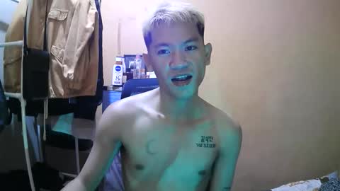 Snapshot of riiichie12 chatting on 12, 11, 2025 riiichie12 online show from 12, 11, 2025