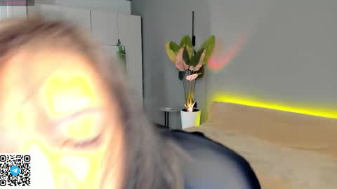 Riko Asada online show from 31, 3, 2026