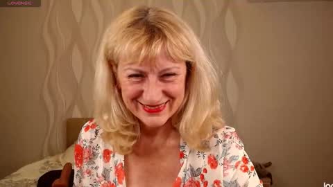 Riley online show from 11, 10, 2025