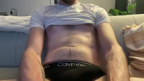 Snapshot of rileyman13xx chatting on 8, 3, 2025 rileyman13xx online show from 8, 3, 2025