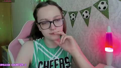 Snapshot of rileynymph chatting on 25, 6, 2026 My name is Riley Like my broadcast pls 3 online show from 25, 6, 2026