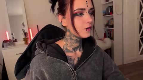 Snapshot of ripper_66 chatting on 9, 11, 2025 DianaBrite fansl y online show from 9, 11, 2025