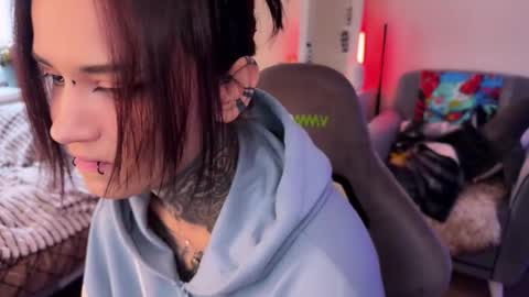 Snapshot of ripper_66 chatting on 5, 12, 2025 DianaBrite fansl y online show from 5, 12, 2025