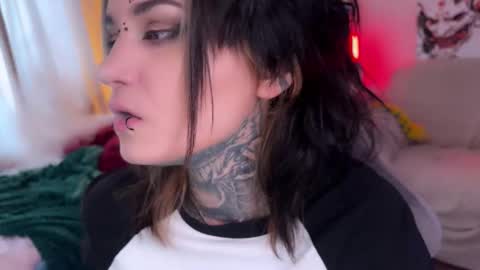   DianaBrite            fansl y online show from 26, 3, 2026