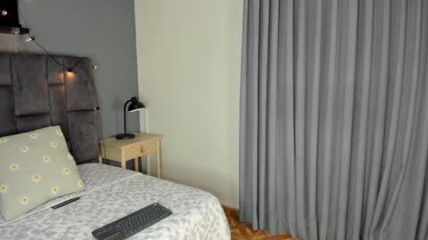 RIRI  online show from 20, 10, 2025