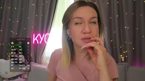 Snapshot of ritakycb chatting on 28, 4, 2026 Rita online show from 28, 4, 2026