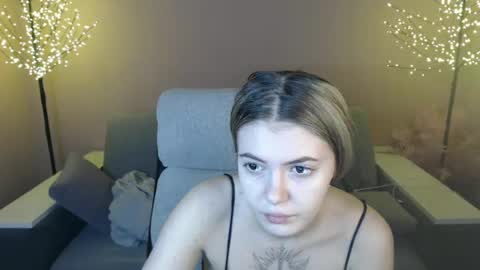 Snapshot of ritaneer chatting on 4, 12, 2024 ritaneer online show from 4, 12, 2024