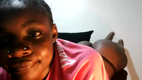 Snapshot of rlessing2 chatting on 17, 5, 2026 rlessing2 online show from 17, 5, 2026