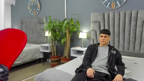 Roan Birkin online show from 9, 2, 2025