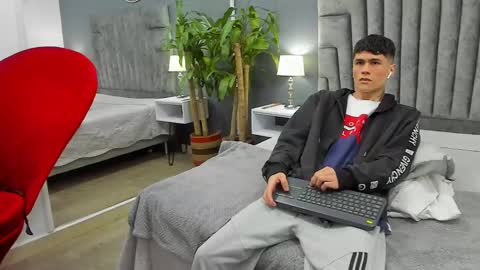 Roan Birkin online show from 9, 2, 2025