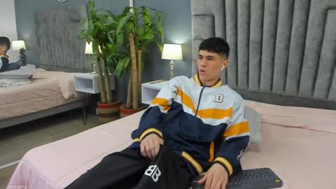 Roan Birkin online show from 10, 2, 2025