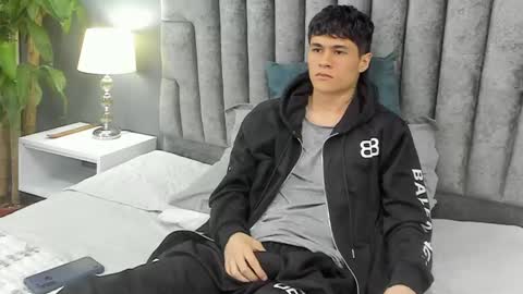 Roan Birkin online show from 4, 3, 2025