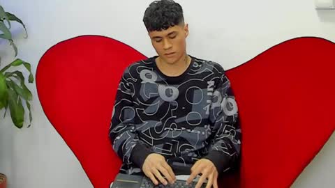 Roan Birkin online show from 9, 3, 2025