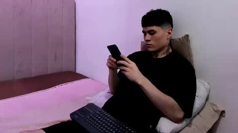 Roan Birkin online show from 23, 9, 2025