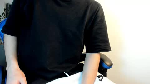 Roan Birkin online show from 30, 11, 2025