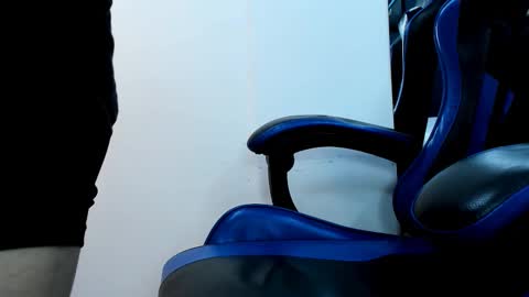 Roan Birkin online show from 13, 12, 2025