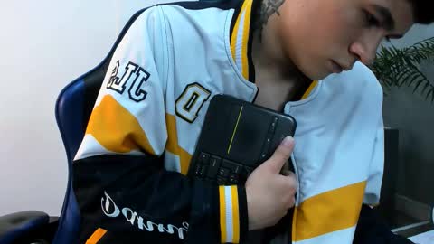 Roan Birkin online show from 15, 12, 2025