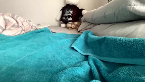 roarmance1 online show from 22, 12, 2025