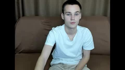 robert10211 online show from 23, 10, 2025