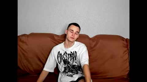 robert10211 online show from 5, 11, 2025